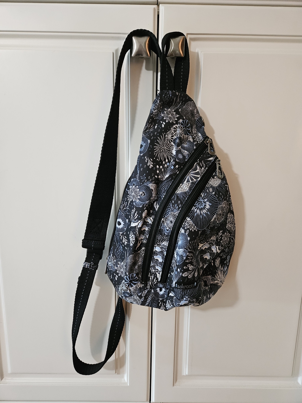 Sakroots On The Go Black Blue Floral Sling Backpack Crossbody Ocean Turtle Boho
